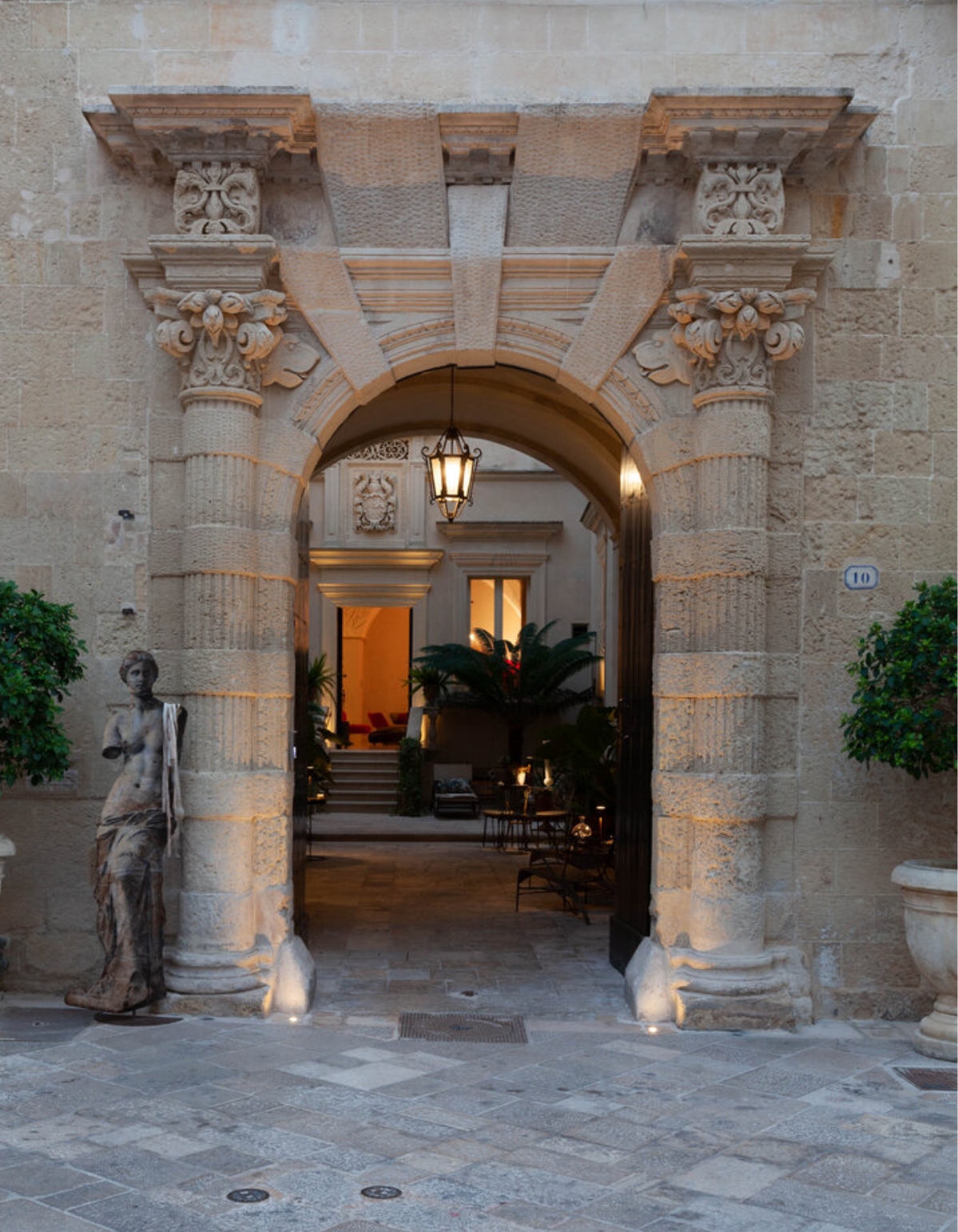 Palazzo Maresgallo - Lecce - exclusive accommodations - exhibitions - rooftop - luxury meeting room