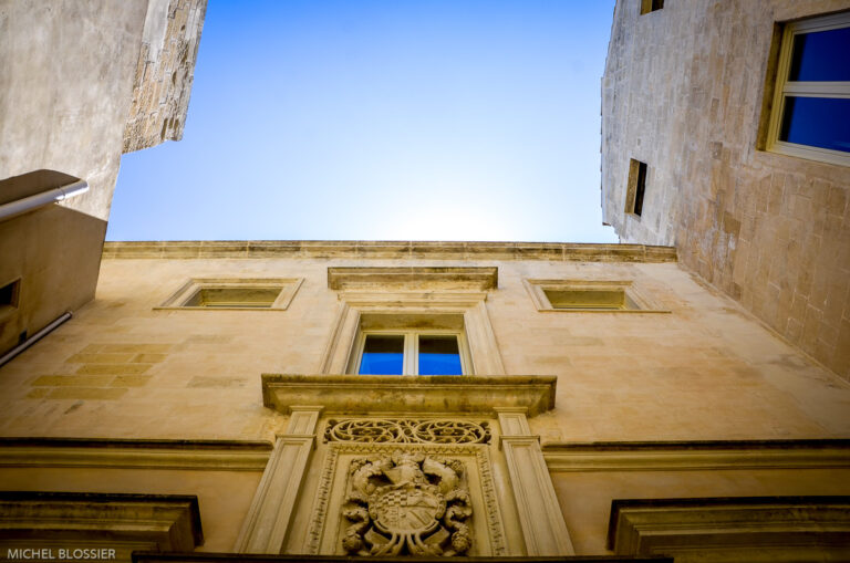 Palazzo_Maresgallo_-_dimora_storica_-_b_b_-_luxury_-_Lecce_-_Salento_-_Holiday_-_vacanza_-_facciata_esterna_-_portone_Michel_Blossier