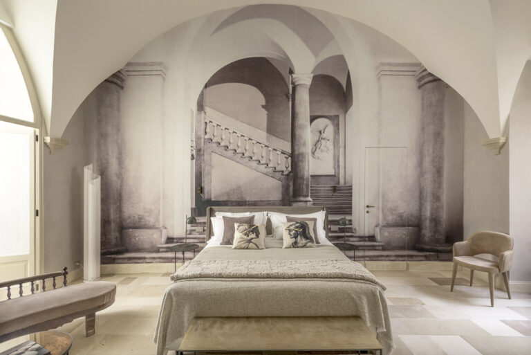 Palazzo_Maresgallo_-_dimora_storica_-_b_b_-_luxury_-_Lecce_-_Salento_-_Holiday_-_vacanza_-_junior_suite_-_bedroom_-_Venus_-_book_now